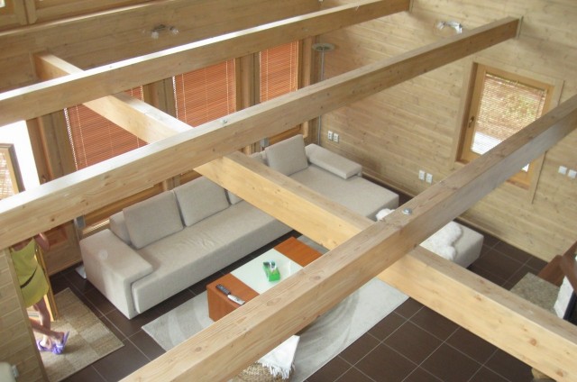 pohled z galerie srubu