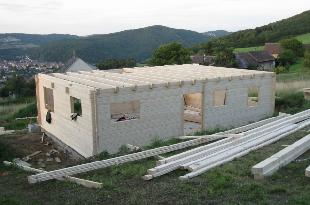 Podkrovní srubový dům Beroun