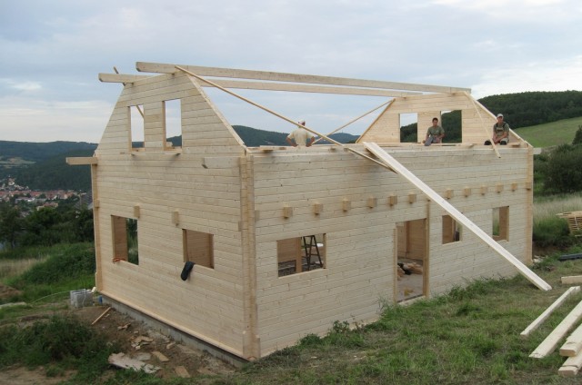 Podkrovní srubový dům Beroun