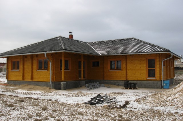 Srub tvaru L Zbraslav u Brna