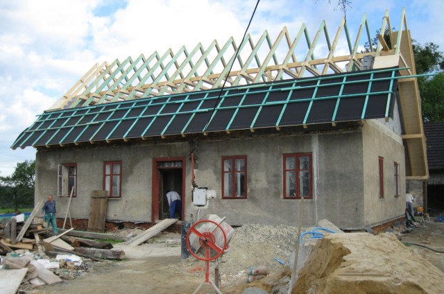 Tesařské, pokrývačské a další stavební práce