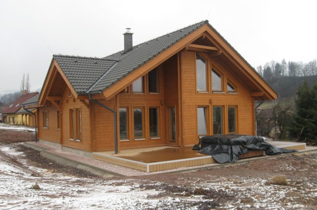 Terasa srubového domu