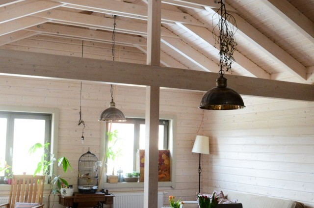 Interiér dřevěného srubu - říjen 2013