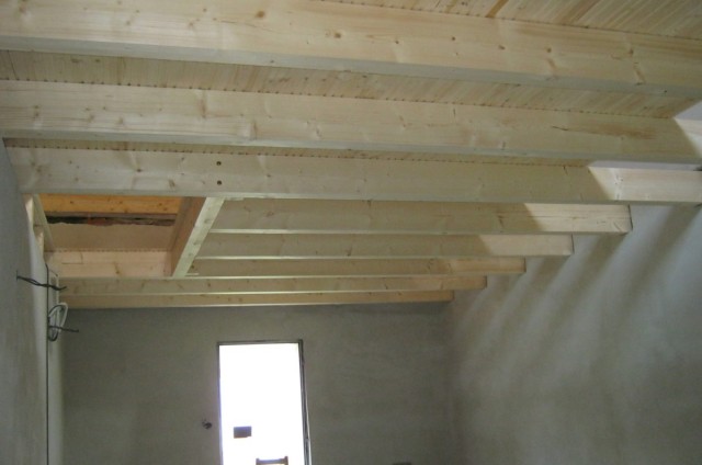 Realizace dřevěných stropů - srpen 2014