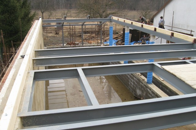 Tesařské, pokrývačské a další stavební práce