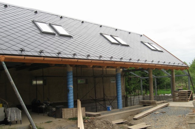 Tesařské, pokrývačské a další stavební práce