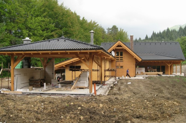 Tesařské, pokrývačské a další stavební práce