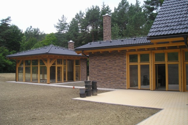 Tesařské, pokrývačské a další stavební práce