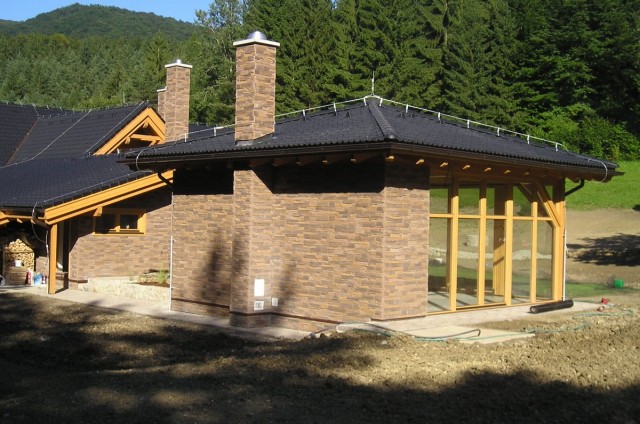 Tesařské, pokrývačské a další stavební práce