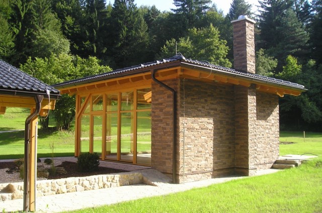 Tesařské, pokrývačské a další stavební práce