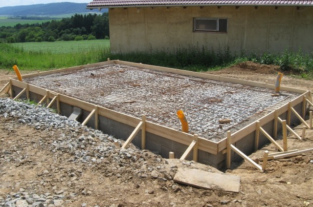 Tesařské, pokrývačské a další stavební práce