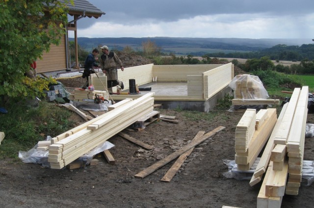 Tesařské, pokrývačské a další stavební práce