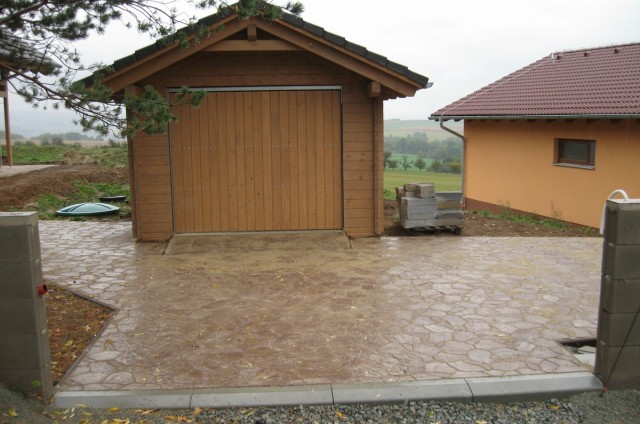 Tesařské, pokrývačské a další stavební práce