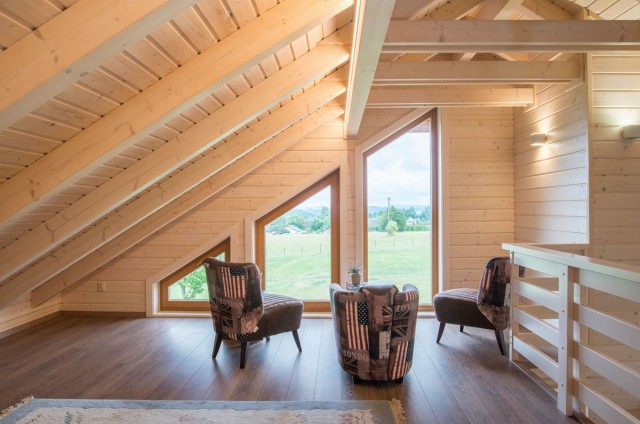 Výhled ze srubového domu