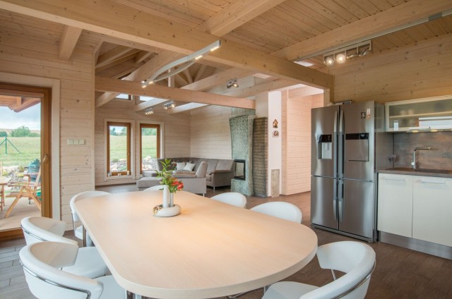 Jídelní kout srubu