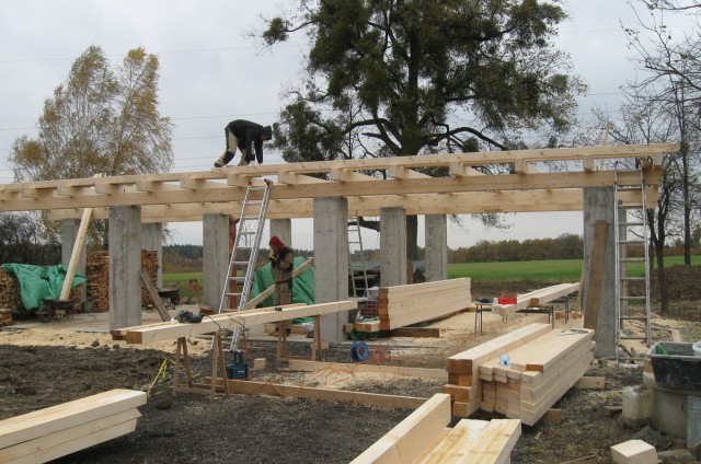 Tesařské, pokrývačské a další stavební práce