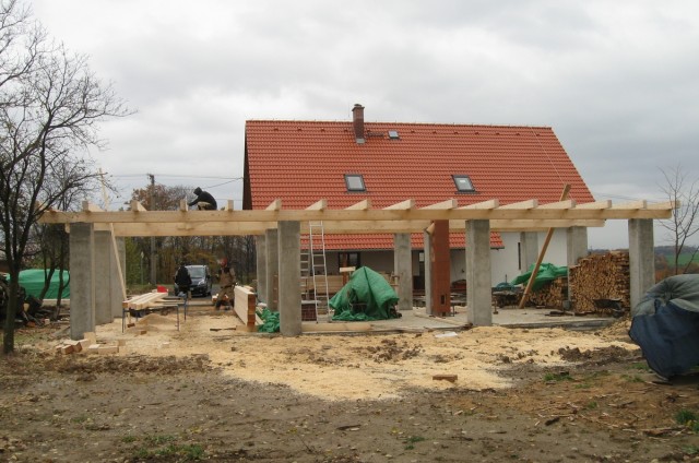 Tesařské, pokrývačské a další stavební práce