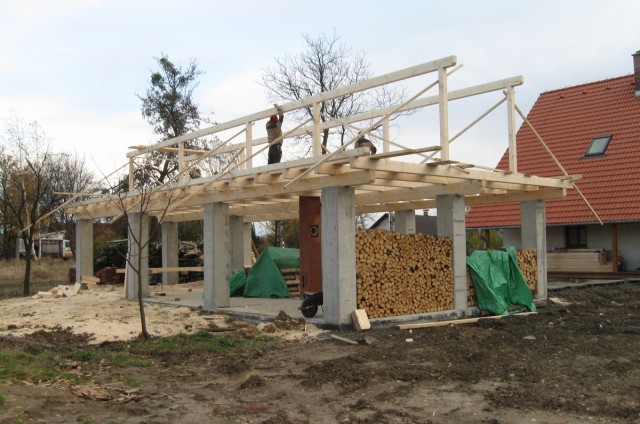 Tesařské, pokrývačské a další stavební práce