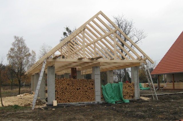 Tesařské, pokrývačské a další stavební práce