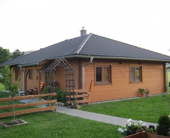 Přízemní dřevostavba Velké Losiny