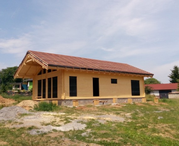 Útulný srubový dům