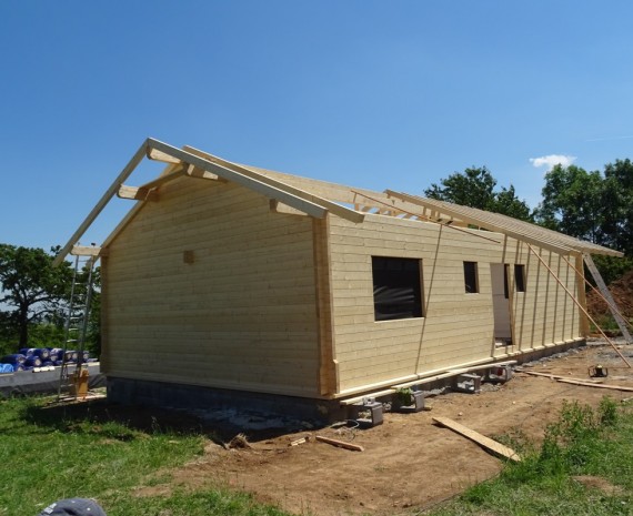 Útulný srubový dům