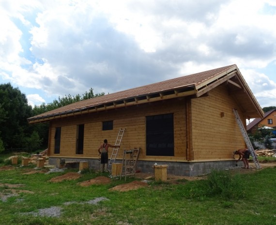 Útulný srubový dům