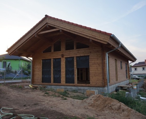 Útulný srubový dům