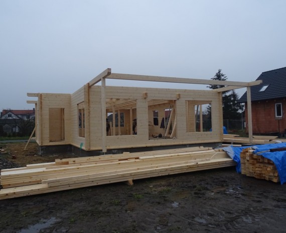 Průběh stavby srubového domu