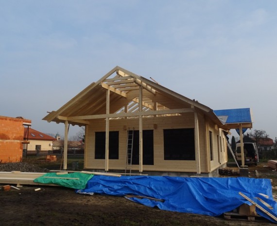Zateplení střechy srubového domu