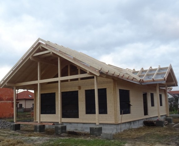 Zateplení střechy srubového domu