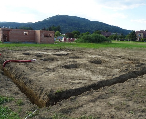 Výkop základů dřevostavby