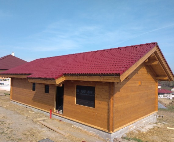 Střešní krytina u srubu