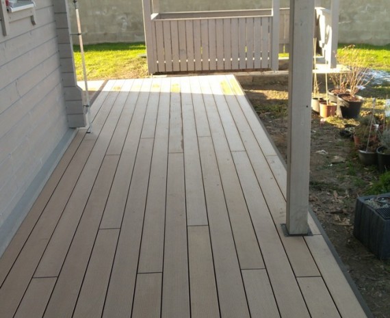 Terasový systém Twinson u srubu Pohořelice