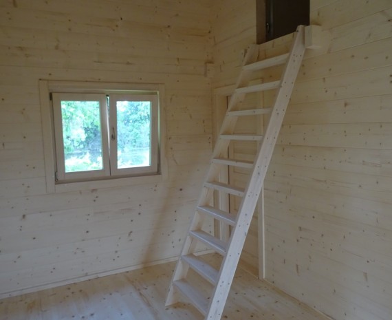 Vstup na empore ve srubu