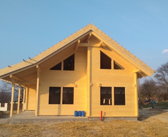 Čelní pohled na srub