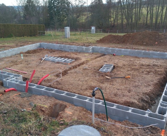 Přízemní srub nedaleko Prahy