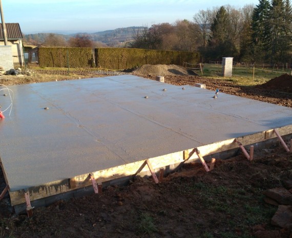 Přízemní srub nedaleko Prahy