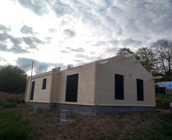 Přízemní srub nedaleko Prahy