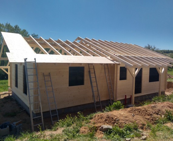 Přízemní srub nedaleko Prahy