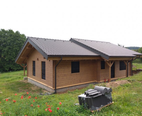 Přízemní srub nedaleko Prahy