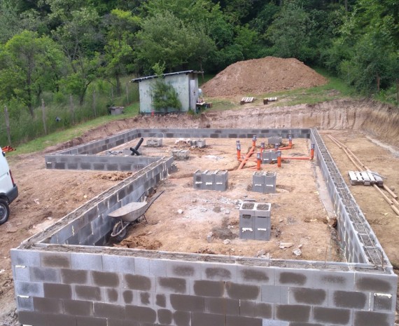 Realizace základů dřevostavby