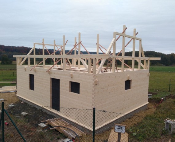 Podkrovní roubenka Rovensko