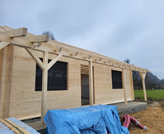 Krov srubového domu