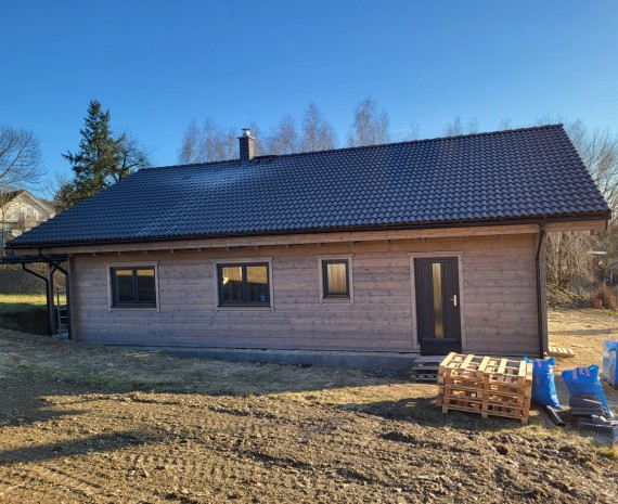 Vchod do srubu z tech. místnosti