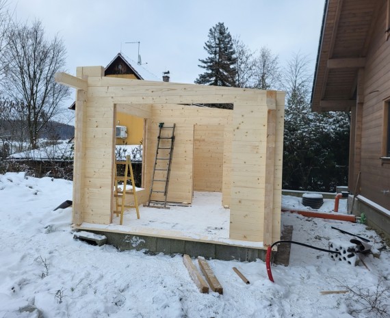 Realizace sauny srubového domu