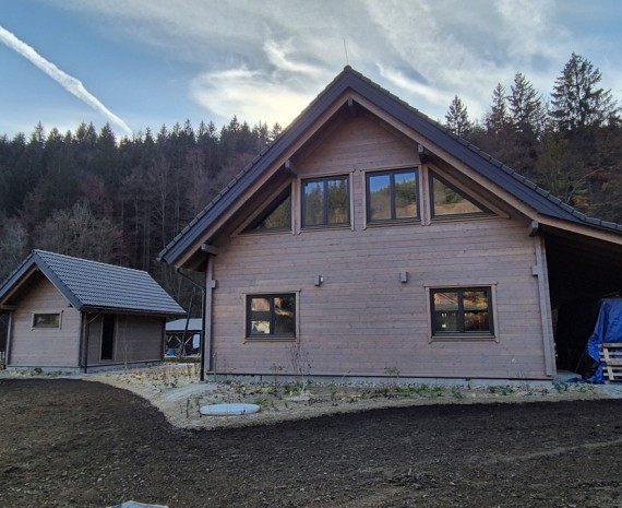 Roubenka KAROLINKA a srubová sauna