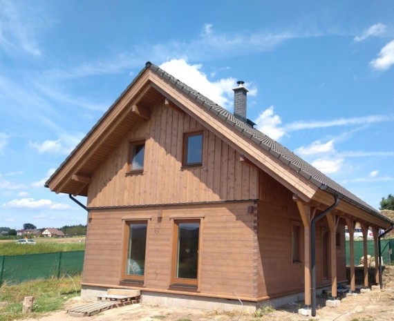 Podkrovní roubenka Rovensko