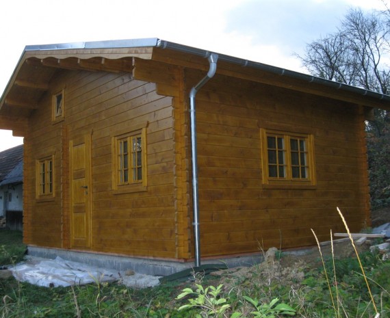 Menší srubová chata Púchov (SR)